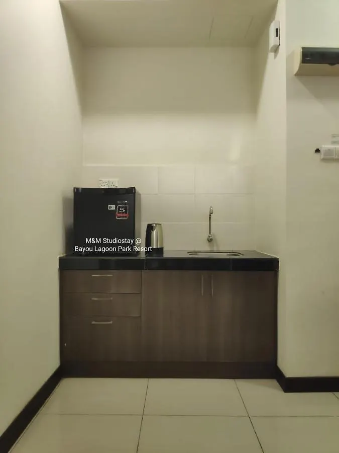 M&M Studiostay At B-Lagoon Park Resort Malacca アパート